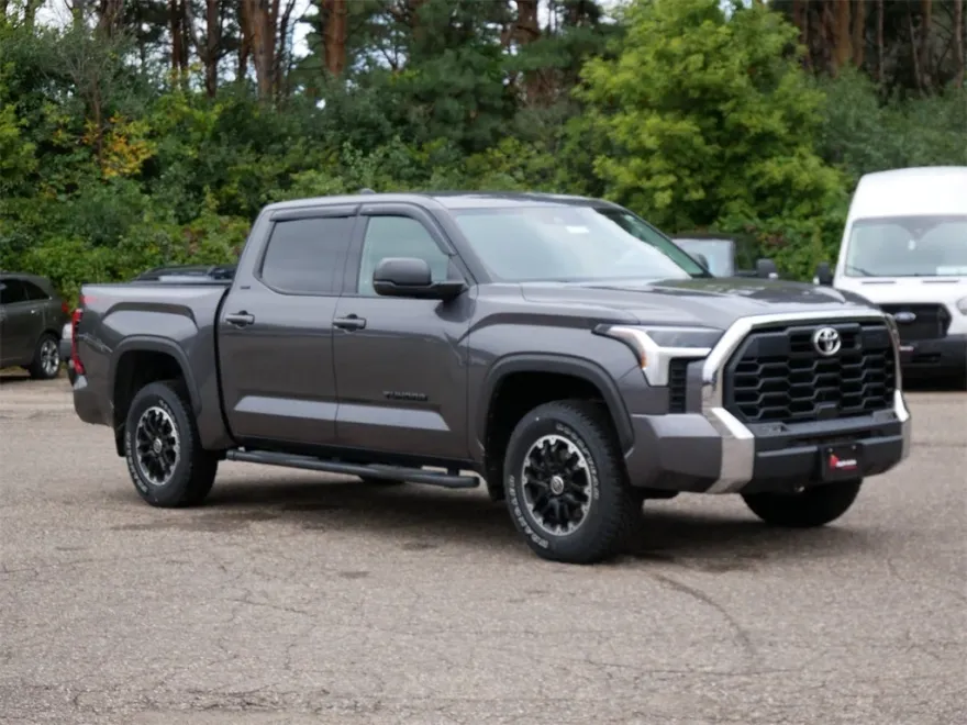 2022 Toyota Tundra SR5 photo 1