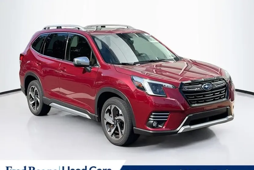 2023 Subaru Forester Touring photo 1