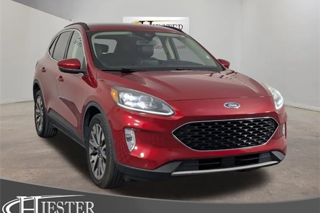 2020 Ford Escape Titanium photo 1