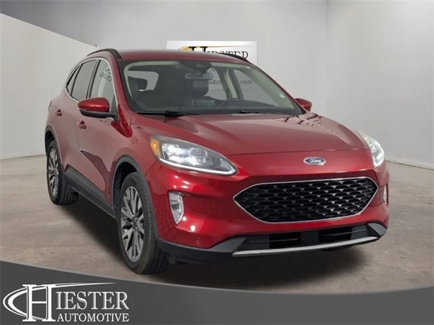 2020 Ford Escape Titanium photo 1