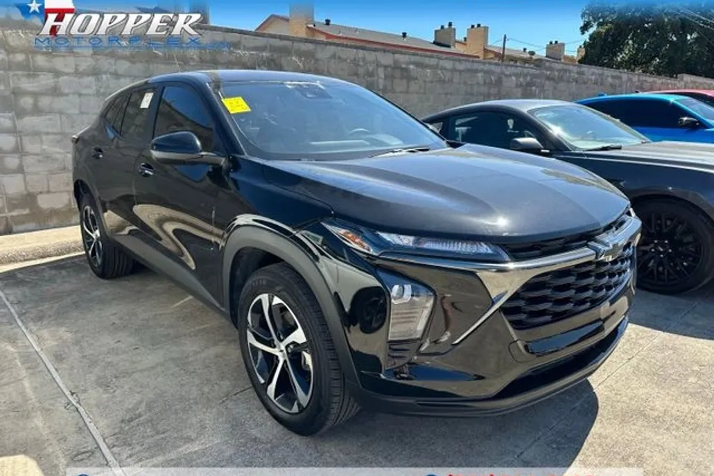 2025 Chevrolet Trax photo 1