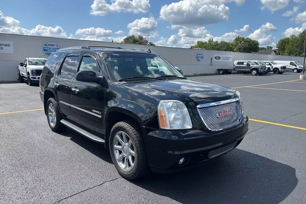 2012 Gmc Yukon Denali photo 1