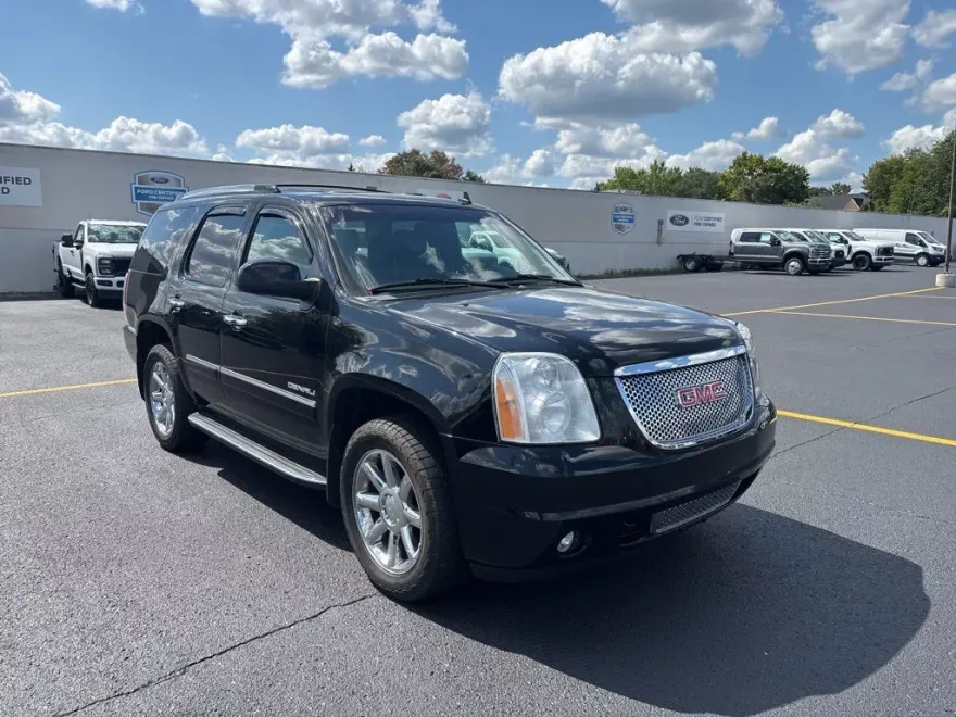 2012 Gmc Yukon Denali photo 1