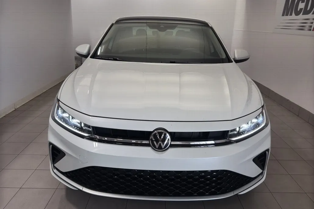 2025 Volkswagen Jetta 1.5T SE photo 1