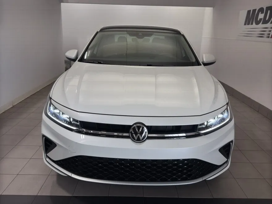 2025 Volkswagen Jetta 1.5T SE photo 1