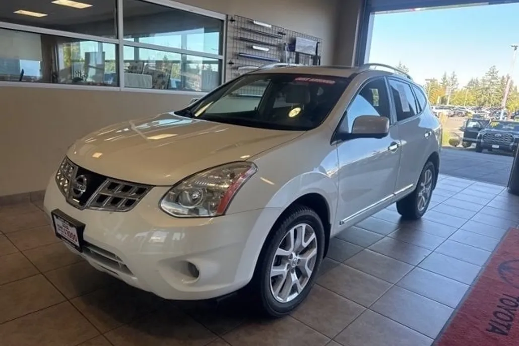 2013 Nissan Rogue SV SL photo 1