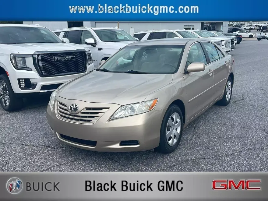 2007 Toyota Camry LE photo 1