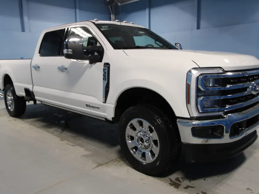 2025 Ford F-350 King Ranch photo 1