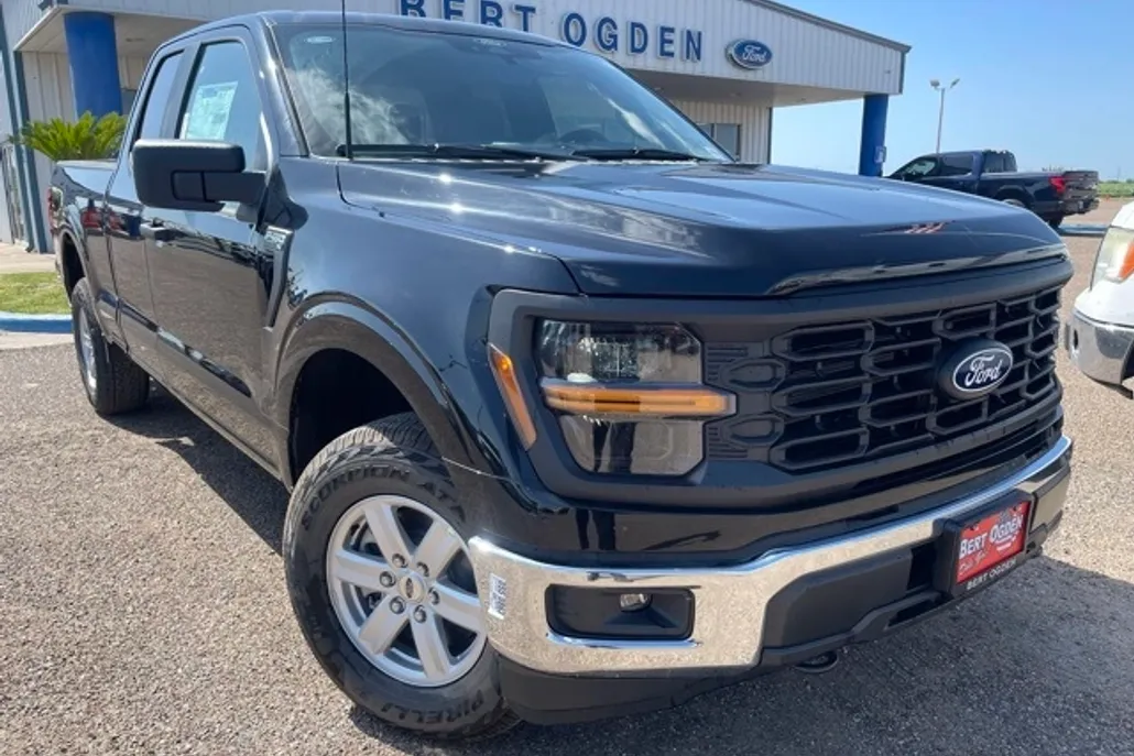 2025 Ford F-150 XL photo 1