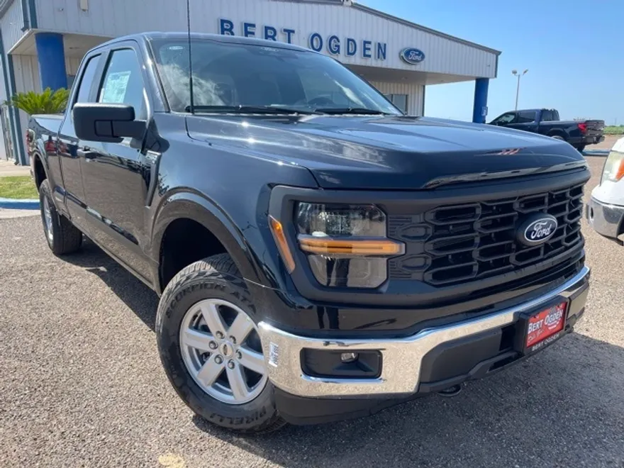 2025 Ford F-150 XL photo 1