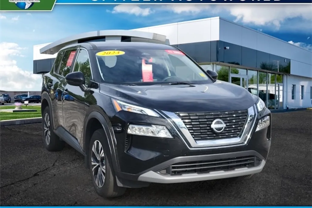 2023 Nissan Rogue SV photo 1