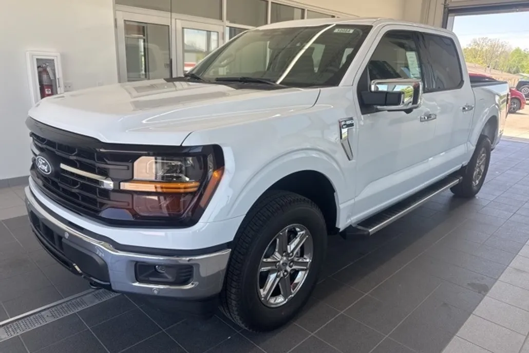 2025 Ford F-150 XLT photo 1