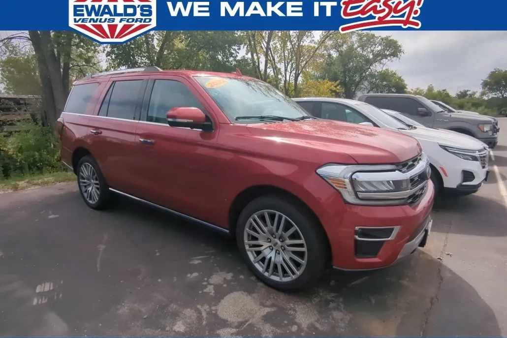 2022 Ford Expedition Limited photo 1