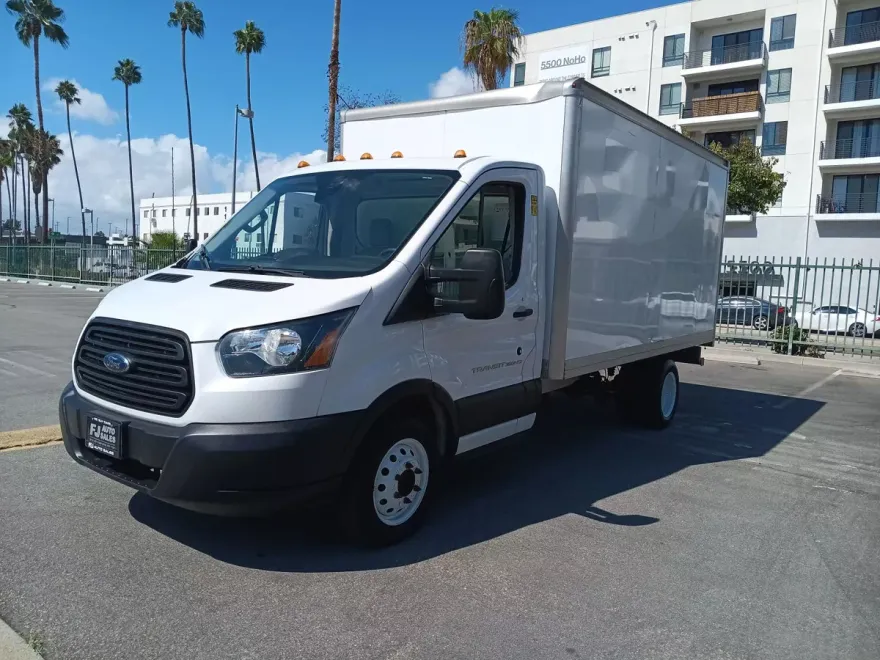 2019 Ford Transit Cab Chassis photo 1