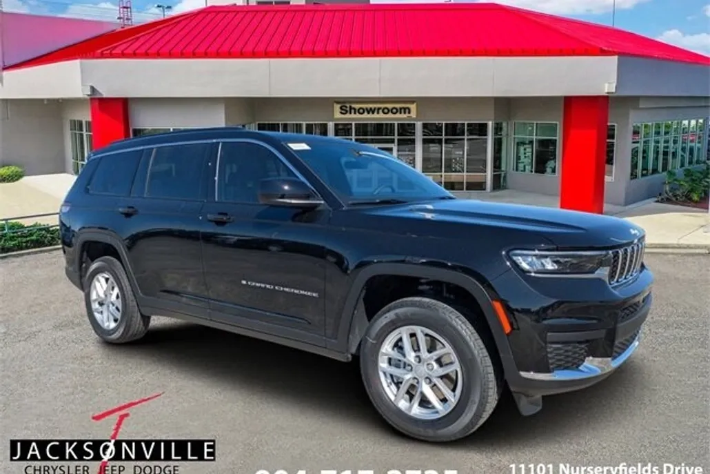 2025 Jeep Grand Cherokee Laredo photo 1