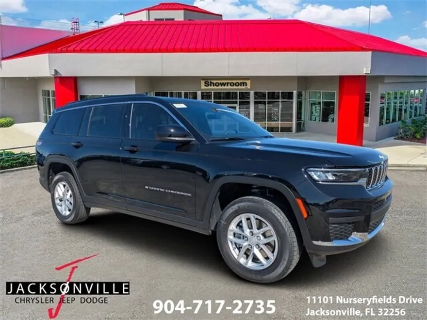 2025 Jeep Grand Cherokee Laredo photo 1