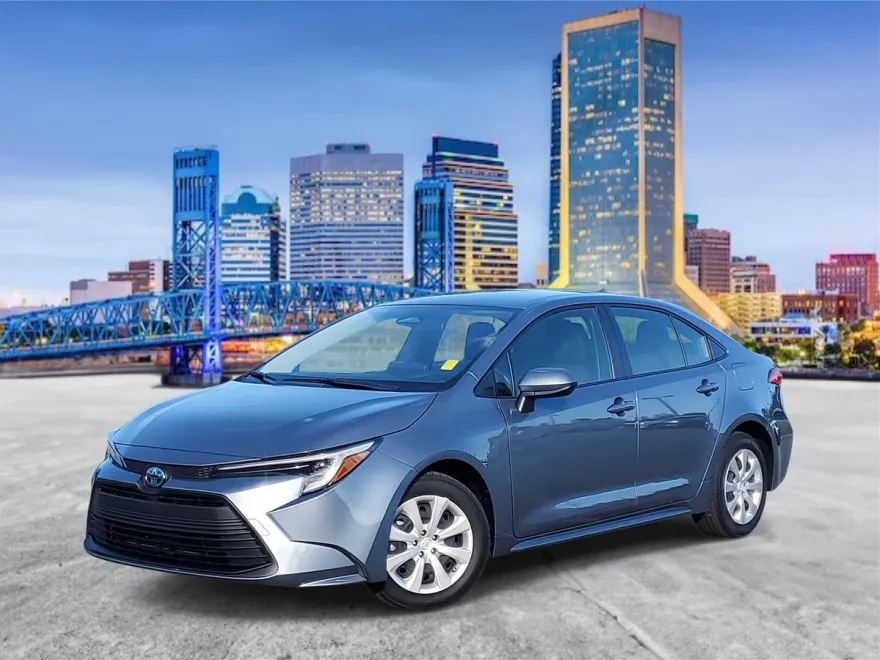 2025 Toyota Corolla Hybrid LE photo 1