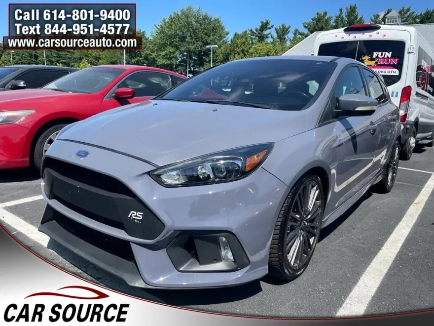 2017 Ford Focus RS photo 1