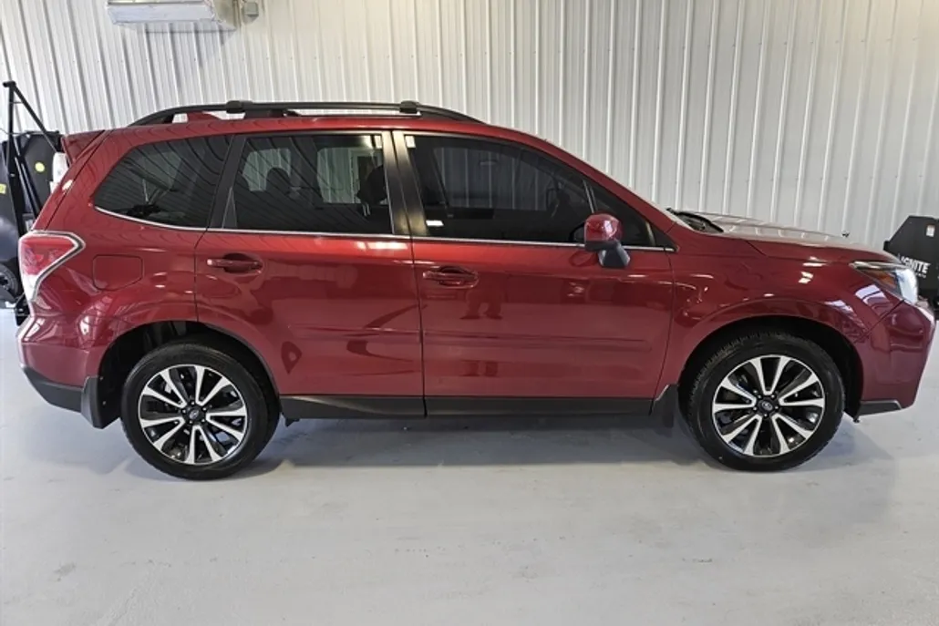 2018 Subaru Forester Premium photo 1