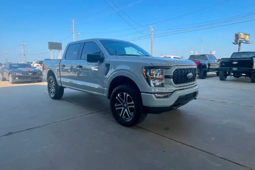 2023 Ford F-150 XL photo 1