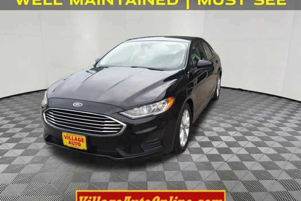 2019 Ford Fusion SE photo 1