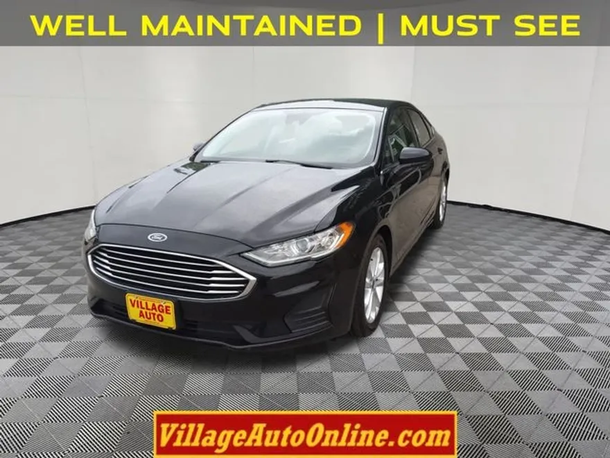 2019 Ford Fusion SE photo 1