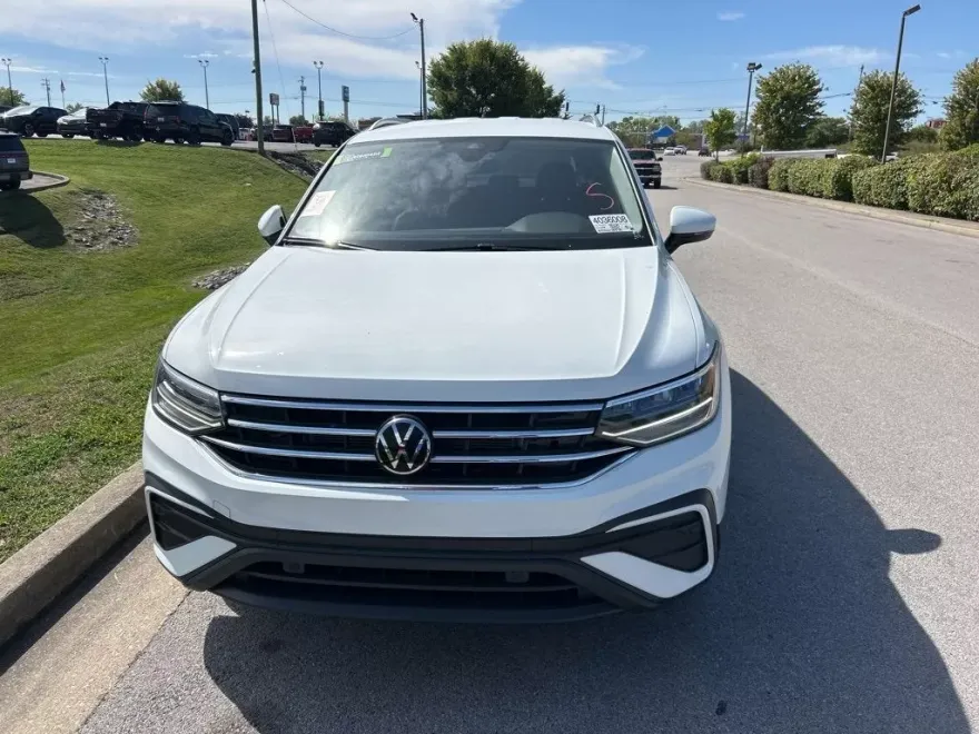 2024 Volkswagen Tiguan SE Wolfsburg Edition photo 1