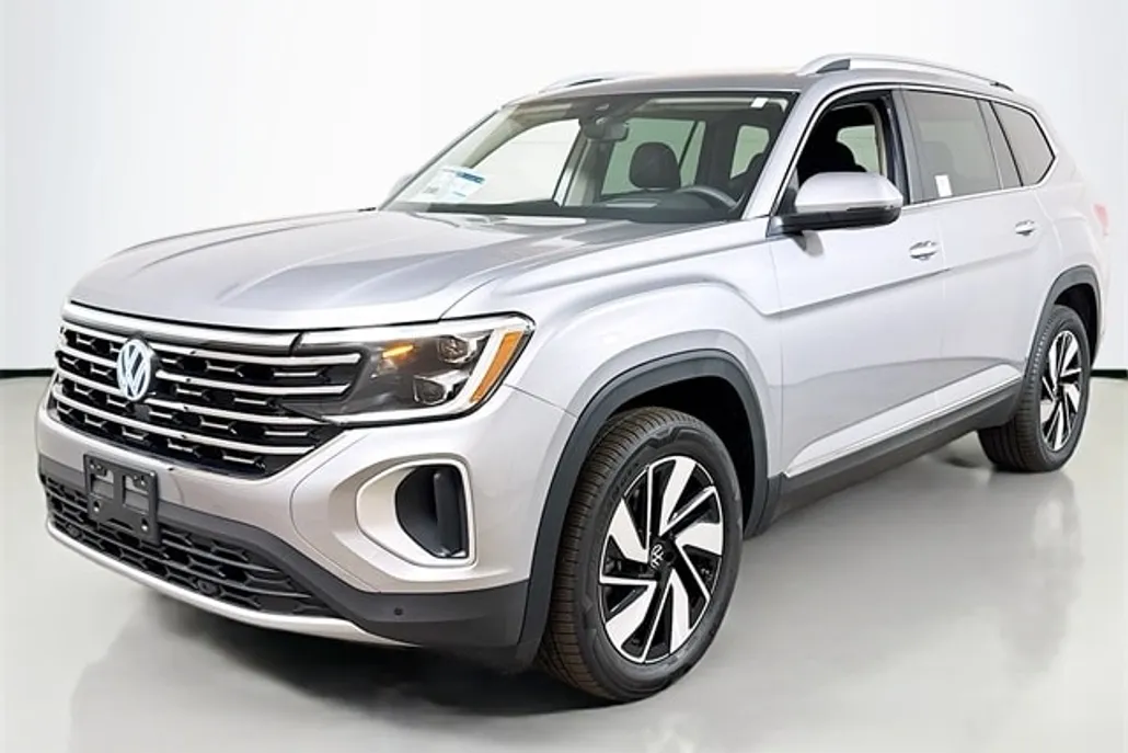 2025 Volkswagen Atlas SEL photo 1