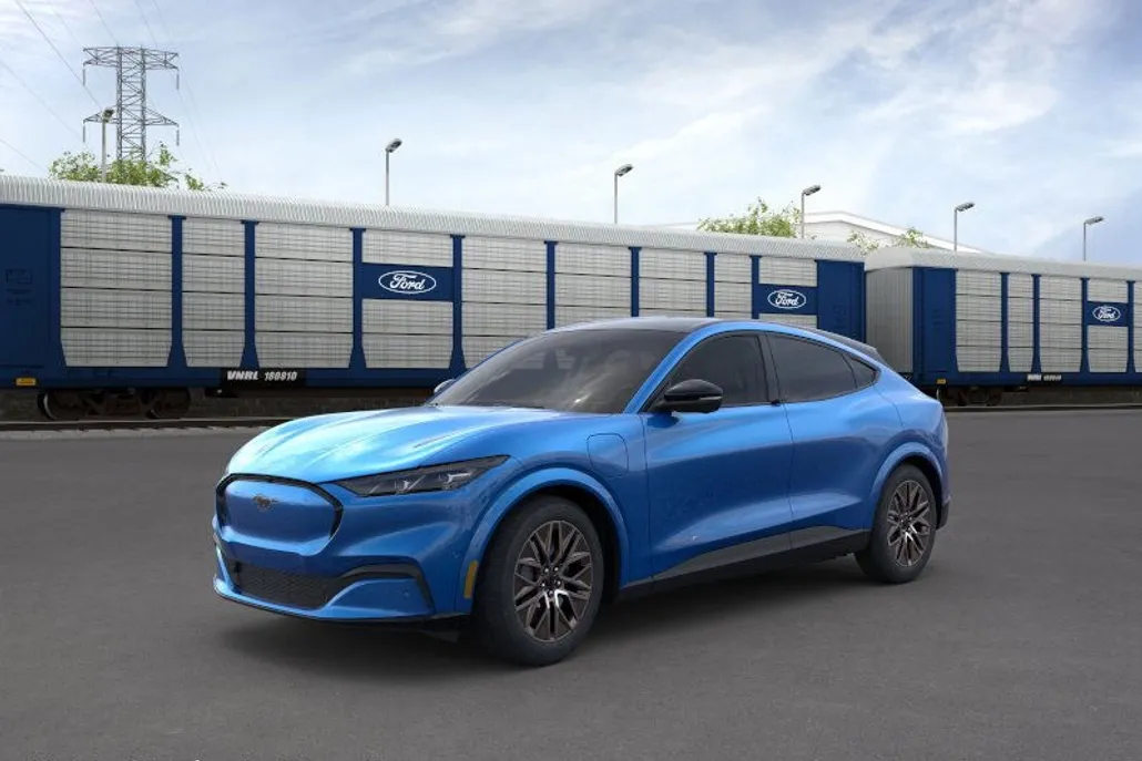 2025 Ford Mustang Mach-E Premium photo 1