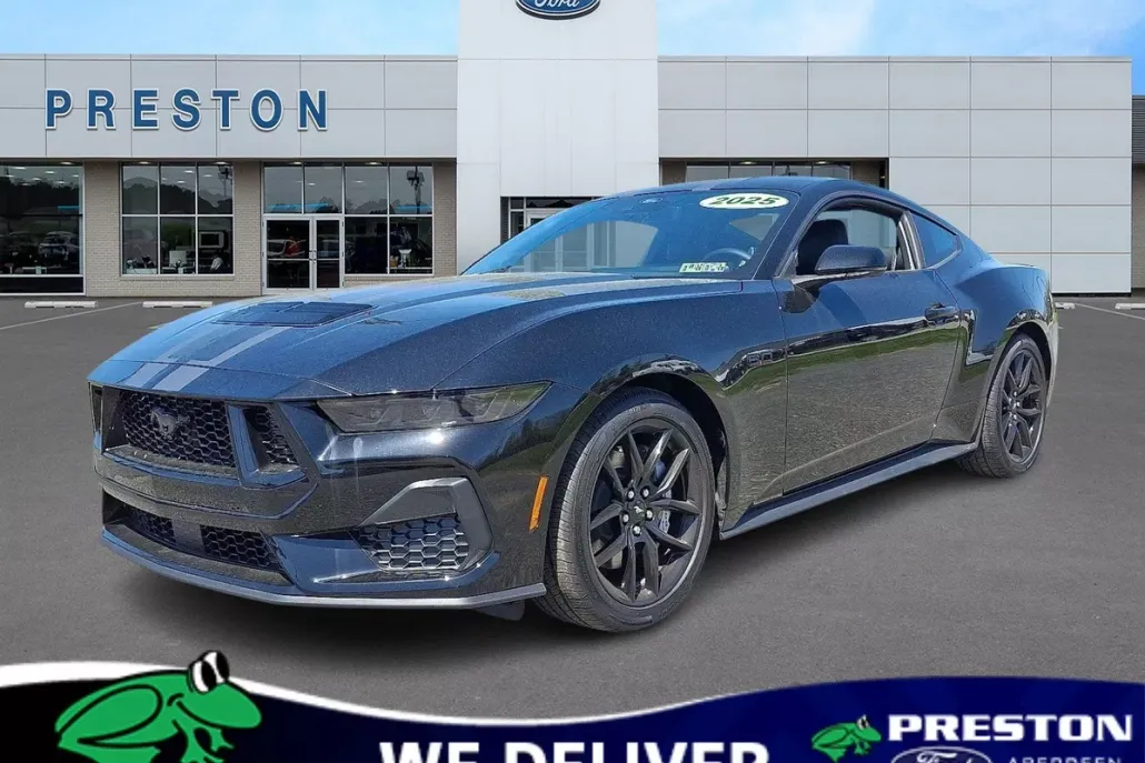 2025 Ford Mustang GT Premium photo 1