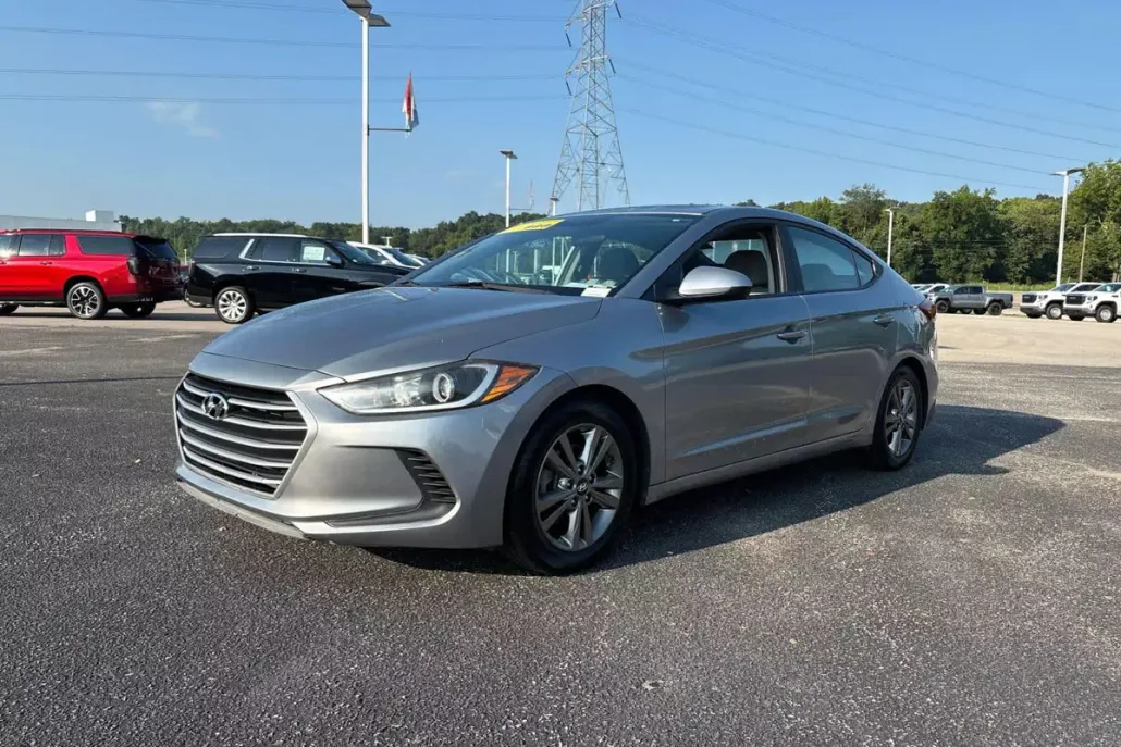 2017 Hyundai Elantra SE photo 1