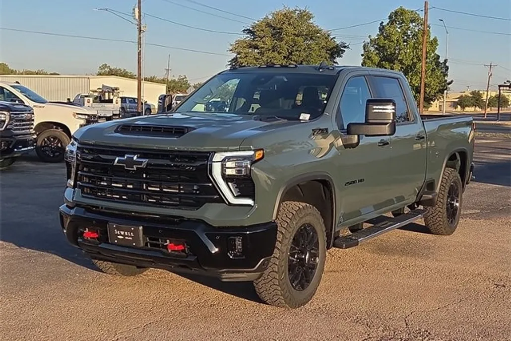 2026 Chevrolet Silverado 2500HD LT photo 1