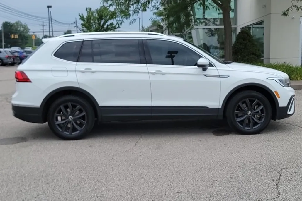 2024 Volkswagen Tiguan SE Wolfsburg Edition photo 1