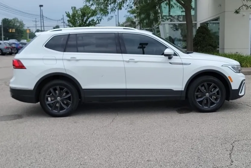2024 Volkswagen Tiguan SE Wolfsburg Edition photo 1
