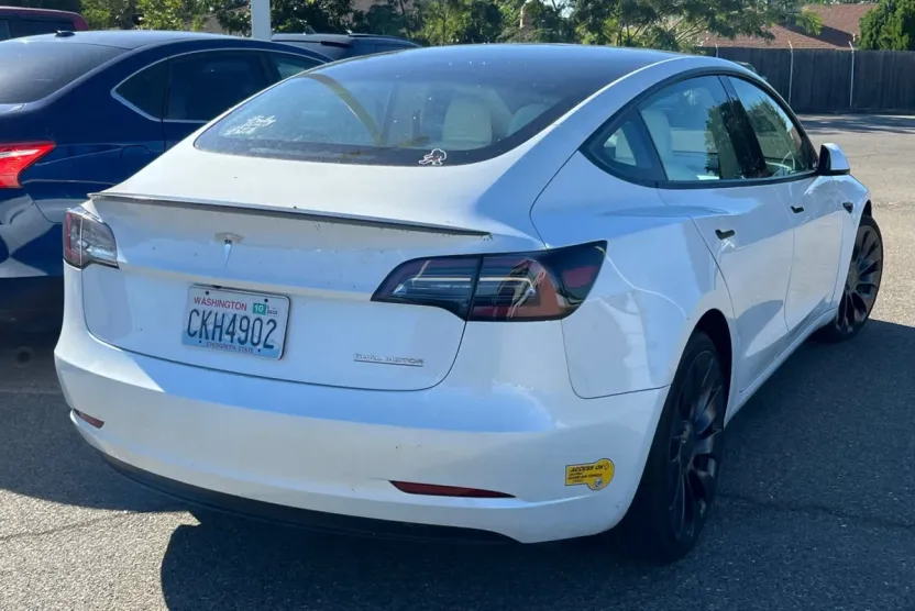 2023 Tesla Model 3 Performance photo 1