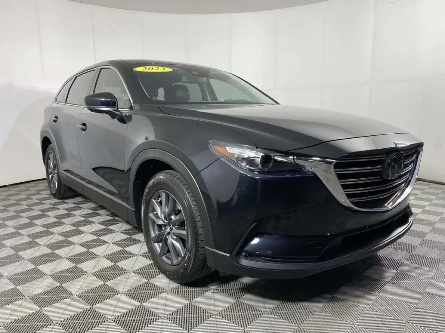 2023 Mazda CX-9 Touring photo 1