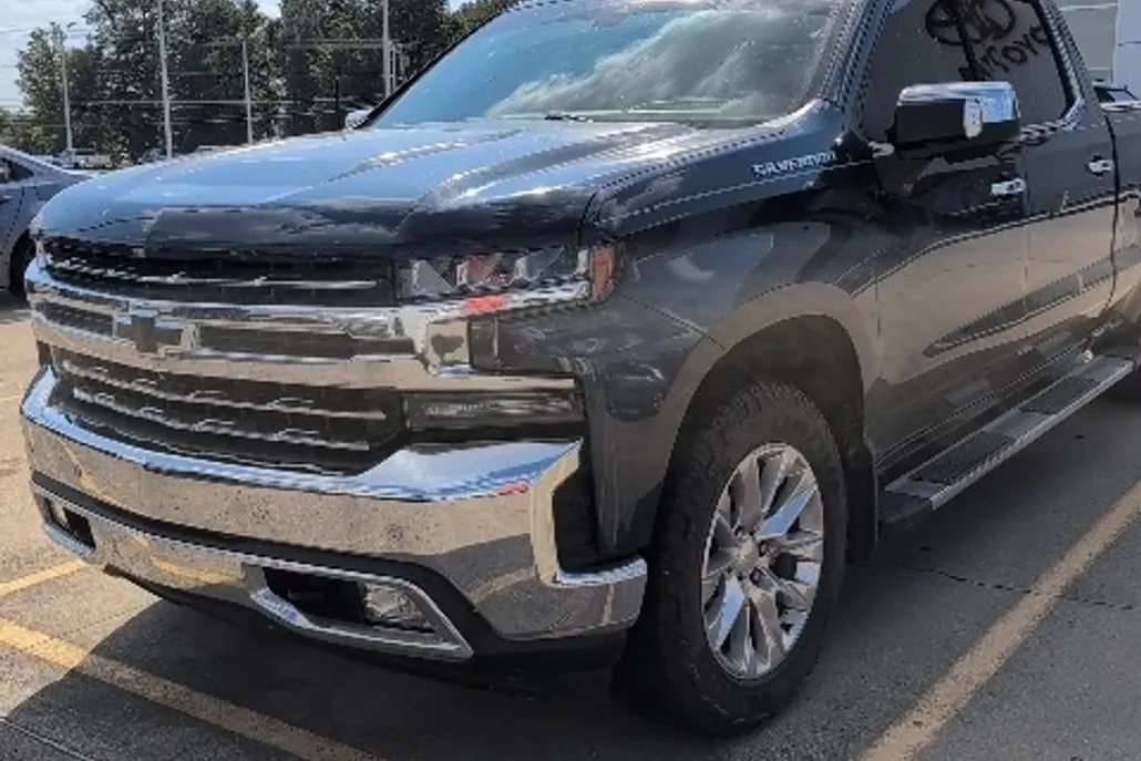 2021 Chevrolet Silverado 1500 LTZ photo 1