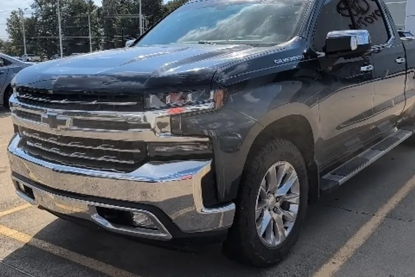 2021 Chevrolet Silverado 1500 LTZ photo 1