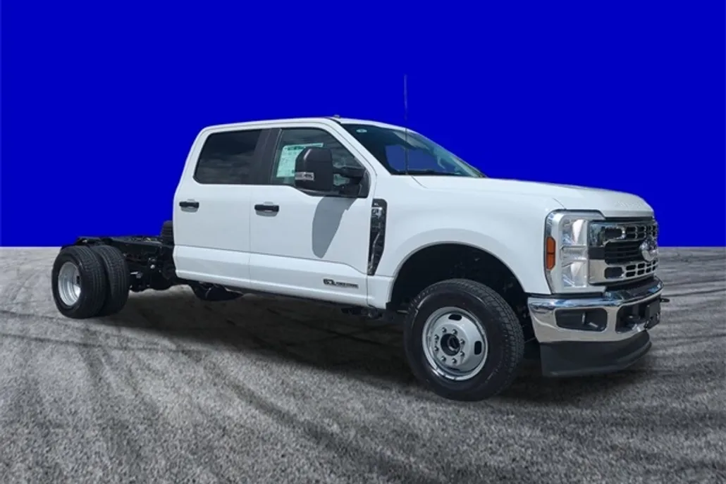 2026 Ford F-350 photo 1