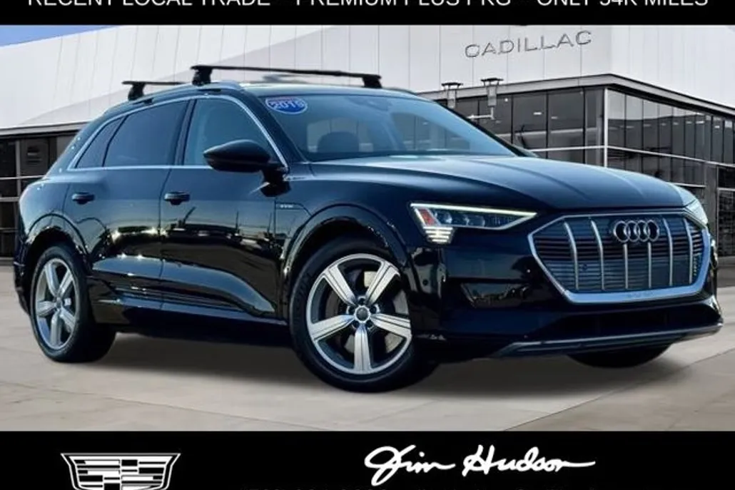 2019 Audi e-tron Premium Plus photo 1