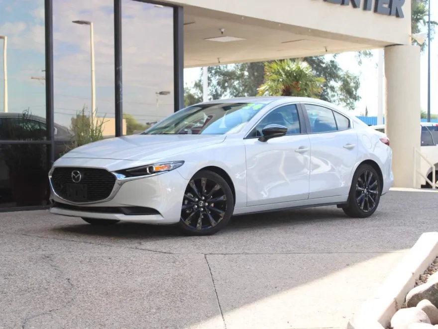 2024 Mazda Mazda3 Sedan 2.5 Select Sport photo 1