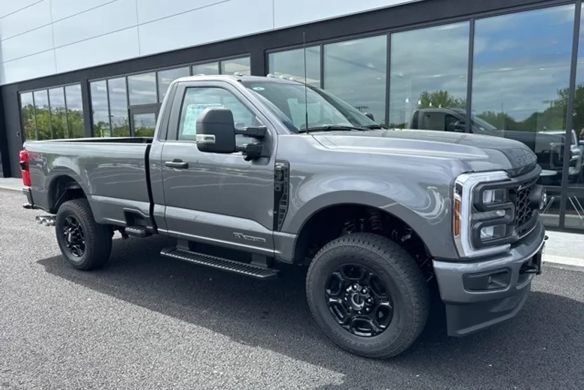 2024 Ford F-350 XL photo 1