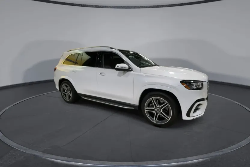 2025 Mercedes Benz GLS 450 4MATIC photo 1