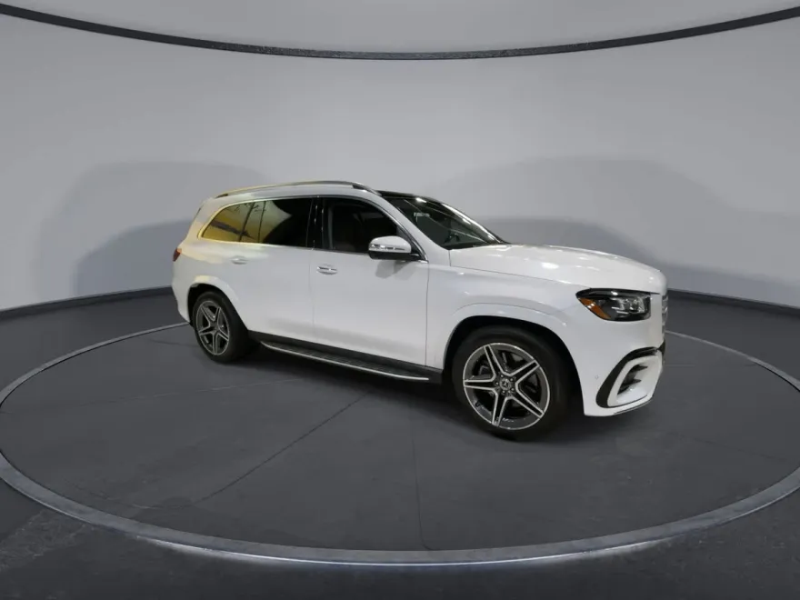 2025 Mercedes Benz GLS 450 4MATIC photo 1