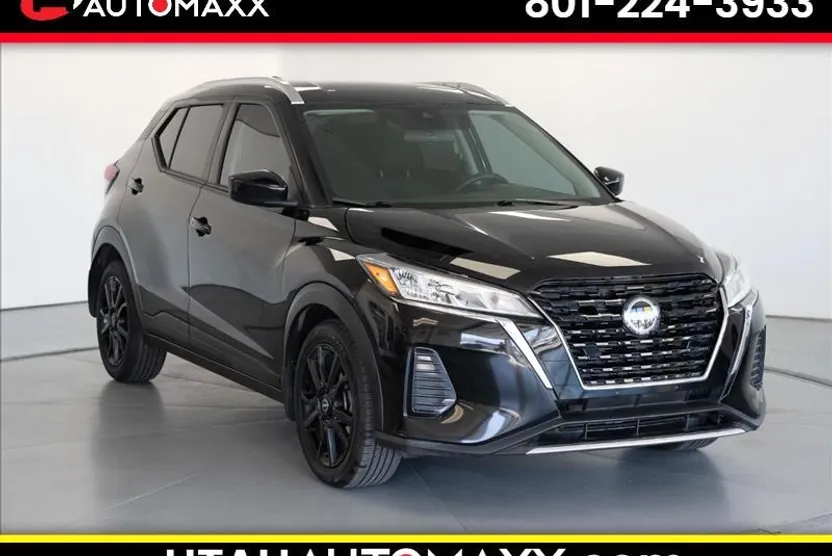 2023 Nissan Kicks SV photo 1
