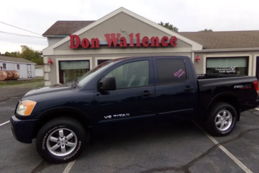2008 Nissan Titan XE photo 1
