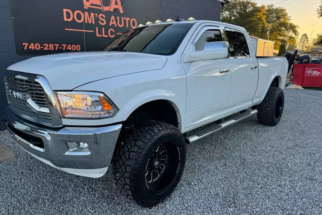 2014 Ram 2500 Laramie photo 1