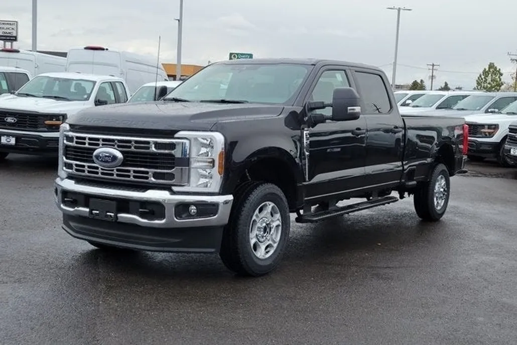 2025 Ford F-350 XLT photo 1