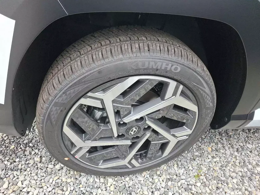 2026 Hyundai Kona SEL photo 1