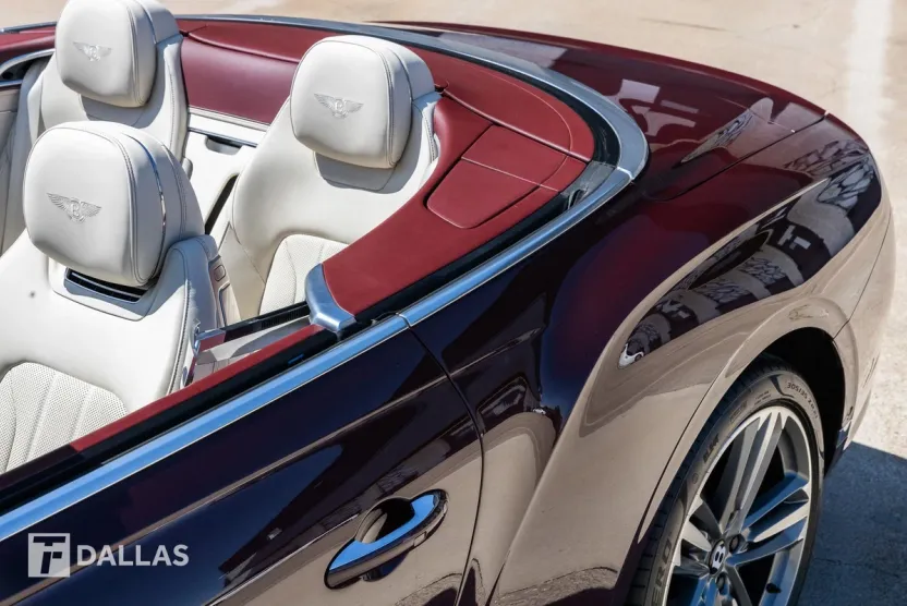 2023 Bentley Continental GT V8 photo 1